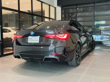 BMWのメカニックによる、100項目の納車前点検エンジン、ミッション、マフラー、電気系統やコンピュータなどを詳細に点検します。交換基準の部品があれば、純正部品を使用し整備した後にお客様にお渡しします。