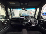 インパネ周りのお写真です。 視界が広く運転もしやすくなっております♪