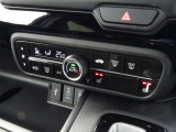 プラズマクラスター技術搭載のフルオートエアコン♪運転席&助手席にはシートヒーターを装備♪ナビ連動のUSBや充電機能のジャックも備えています。