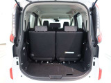 広々としたラゲージスペースを備えています。大きなものや長さのある荷物もしっかりと積み込めます。