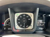 【スピードメーター】メーターがシンプルで見やすく運転しやすいですね!