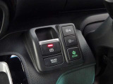 電子パーキング&ブレーキホールド機能も装備されており、より一層の安全運転をサポートいたします♪