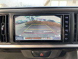 バックガイドモニターで、後方を確認しながら安心して駐車することができます。運転初心者も熟練者も必須の機能ですよ!