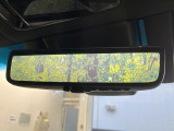 【デジタルインナーミラー】後席の大きな荷物や同乗者で後方が確認しづらい時でも安心!カメラが撮影した車両後方の映像をルームミラー内に表示。クリアな視界で状況の確認が可能です!