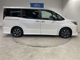 安心感のある力強い走り。静かな車内で家族とのおしゃべりが盛り上がります。