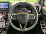 ステアリングも使用感が少なく、きれいな状態となっております♪