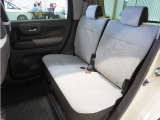 【セカンドシート】ゆったり快適に座っていただけますので、楽しくドライブに参加できます。