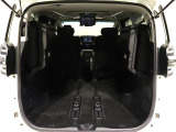 ミニバン最大級のスペース!ご家族、お友達とのキャンプやバーベキューほか、お仕事でも十分な容量が有ります!