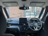 運転席周りの視界もよくハンドルも軽い取り回しなのですごく運転がしやすい車です。