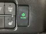 ★ECONスイッチ★ エコドライブを加速しよう!スイッチをONにすると、運転の仕方によるロスを抑え込み燃費をよくするようクルマが頑張ります(*^ー^*)燃費向上にチャレンジ♪