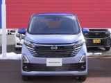 ハイウェイスターにふさわしい精悍なマスクですね。LEDヘッドランプ&LEDフォグランプを搭載!明るくクリアな視界を確保して、安全運転を支援します。さらに、4WDなので冬道も安全ですね(*^^)v