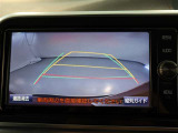 バックガイドモニターで、後方を確認しながら安心して駐車することができます。運転初心者も熟練者も必須の機能ですよ!