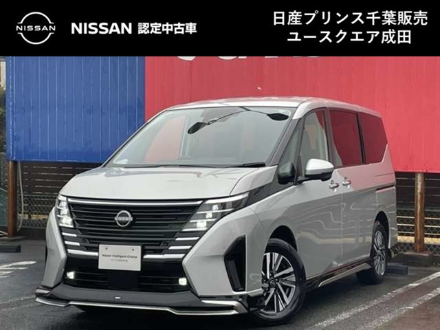 セレナ 1.4 e-4ORCE ハイウェイスターV 4WD 