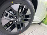 【純正16インチアルミホイール】外観にマッチした純正アルミホイールを装着しております。各種社外アルミホイールや、スタッドレスタイヤも取扱いしております。是非ご相談ください♪