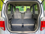 普段のお買い物や通勤、送迎等に十分な荷室スペースを確保しております。セカンドシートを倒すと、大きな荷物の積載も可能です♪