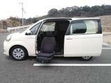 現車確認・ご試乗可能です。