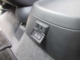 センターコンソール前側にに100V1500W電源ソケットがあります♪♪