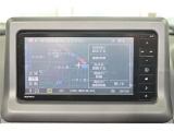 純正ナビを装備。タッチパネル式で使いやすく、お出かけもラクラクです。