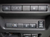 トリップメーター・メーター照度調整・プロパイロット使用時のハンドル支援・ドライブモードセレクター・AC電源・両側ハンズフリーオートスライドドアのスイッチです。