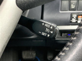 【 クルーズコントロール 】高速道路で便利なクルーズコントロールも装着済み。アクセルを離しても一定速度で走行ができる装備です。加速減速もスイッチ操作でOKです。