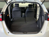 後列を収納すれば大型トランクに早変わり!段差も出来ず荷物の積み込みもラクラク♪