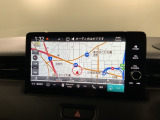 アップルカープレイ・アンドロイドオート対応。純正ナビ搭載です。知らない道も安心ですね!
