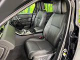 ◆禁煙車として入庫しておりますので、いやな匂いや使用感もありません。ジャガー・ランドローバーの持つ理想の自動車工学で造形された、伝統と新しさの兼ね備えたインテリアをお楽しみください
