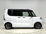 ドアは約90度に開くので荷物も積み込みやすく、乗り降りもしやすい♪ ロングドライブも快適に過ごせる工夫がいっぱいです♪♪