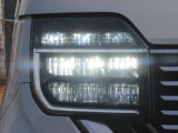 切れにくく明るさ抜群!LEDヘッドライト装備