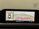 【パノラミックビュー&バックビュー】駐車時の安全確認をする為に車両上方からの映像と後方カメラからのを同時に表示しバックガイドも付いているのでバックの苦手な方でも安心して運転出来ますよ。
