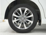 ◆アルミホイール装着車です!これで足元まわりもおしゃれにきまります!