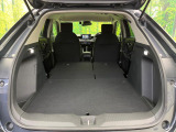 後席を格納すると、これだけの広さが!シーンに合わせたシートアレンジで、大きな荷物も積むことが出来ます♪