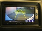 バックモニター付きで、車庫入れやバック時の後方確認をサポート。