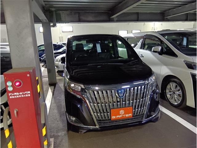 エスクァイアハイブリッド 1.8 Gi 後期型 禁煙車 純正9インチナビ