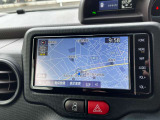 ナビ画面のアップ写真です。フルセグTV・Bluetoothオーディオ・CD・DVDビデオ再生が可能です。