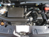 エンジンルームの画像です。クリーニング専門スタッフが見事にキレイにしてくれます!