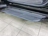 【電動サイドステップ】車高の高いお車でも、これがあれば小さいお子様の乗り降りも楽々♪スライドドアと連動して作動する為、煩わしい操作は不要です!