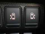 両側パワースライドドア付♪狭い駐車スペースなどでの乗り降りラクラク!小さなお子さまのいるご家庭には嬉しい装備♪