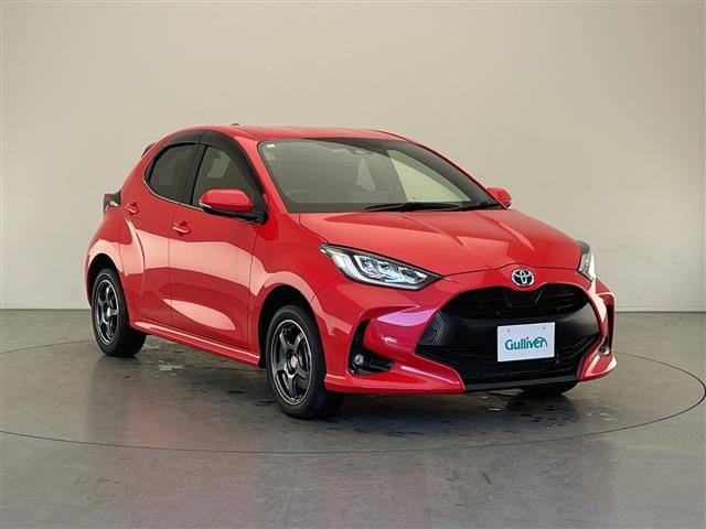 ヤリス1.5 ハイブリッド Z E-Four 4WDワンオーナー