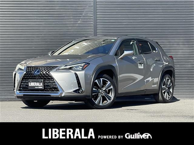 UX250h バージョンL 4WD本革シート