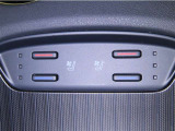 前席にシートヒーター&シートベンチレーションを装備しております。