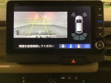 バックでの車庫入れも安心です! リアカメラが付いているバックモニター付のナビを装備しております。バンパーについているソナーや、操作線もついており距離感も画面から確認できます。