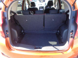 荷室も綺麗です 普段のお買い物や通勤送迎等に十分な荷室スペースがあります シートを倒すと大きな荷物の積載も可能です
