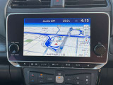 リーフ専用9インチ画面のNissanConnectナビは充電スポットの自動更新やHDMI接続端子を新設/USBポートを増設、さらにスマホアプリと連動、Apple CarPlayにも対応対応しています。