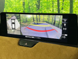 【360&deg;ビューモニター】専用のカメラにより、上から見下ろしたような視点で360度クルマの周囲を確認することができます☆死角部分も確認しやすく、狭い場所での切り返しや駐車もスムーズに行えます。