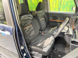 運転席シート廻りは使用感も少なく、良好な状態となっています。前オーナー様が丁寧に使っていたことがよくわかりますね。