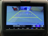 バックをするとき自動でリアの様子が映る『リアカメラ』付き! 画面で確認しながらバックが出来るので駐車の時も安心です。