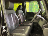 運転席シート廻りは使用感も少なく、良好な状態となっています。丁寧に使われていたことがよくわかりますね。