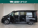 両側パワースライドドア付きだから、狭い駐車スペースなどでの 乗り降りラクラク!小さなお子さまのいるご家庭には嬉しい装備。