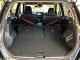 ★リアシートを倒すとこんなに広々としたラゲッジルームに早変わり♪大きな荷物のお買い物も安心ですね☆